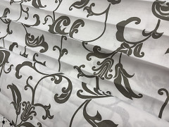 Bílá látka - šedé ornamenty ,  á 1m 